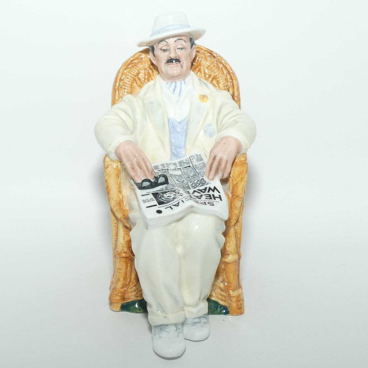 HN2680 Royal Doulton figure Taking Things Easy | Cream