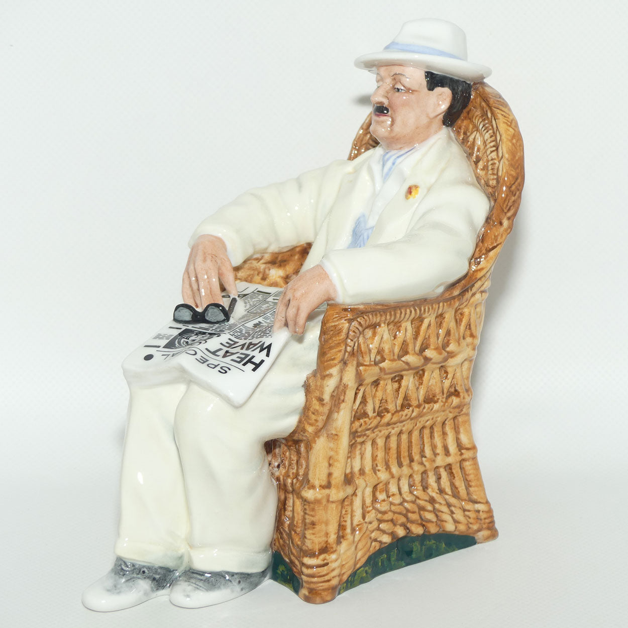 HN2680 Royal Doulton figure Taking Things Easy | Cream | Boxed