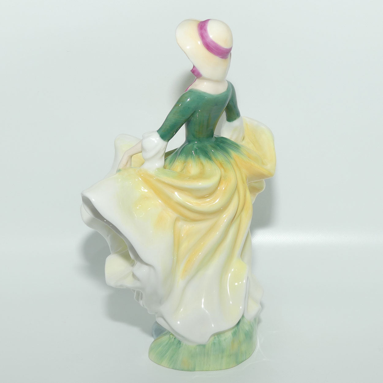 HN2740 Royal Doulton figurine Becky | DV Tootle