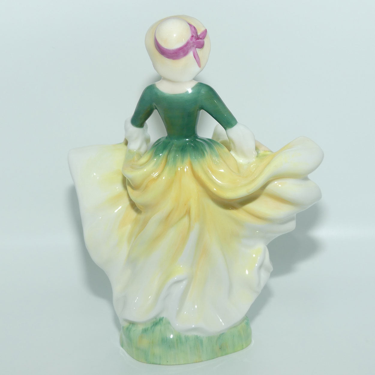 HN2740 Royal Doulton figurine Becky | DV Tootle