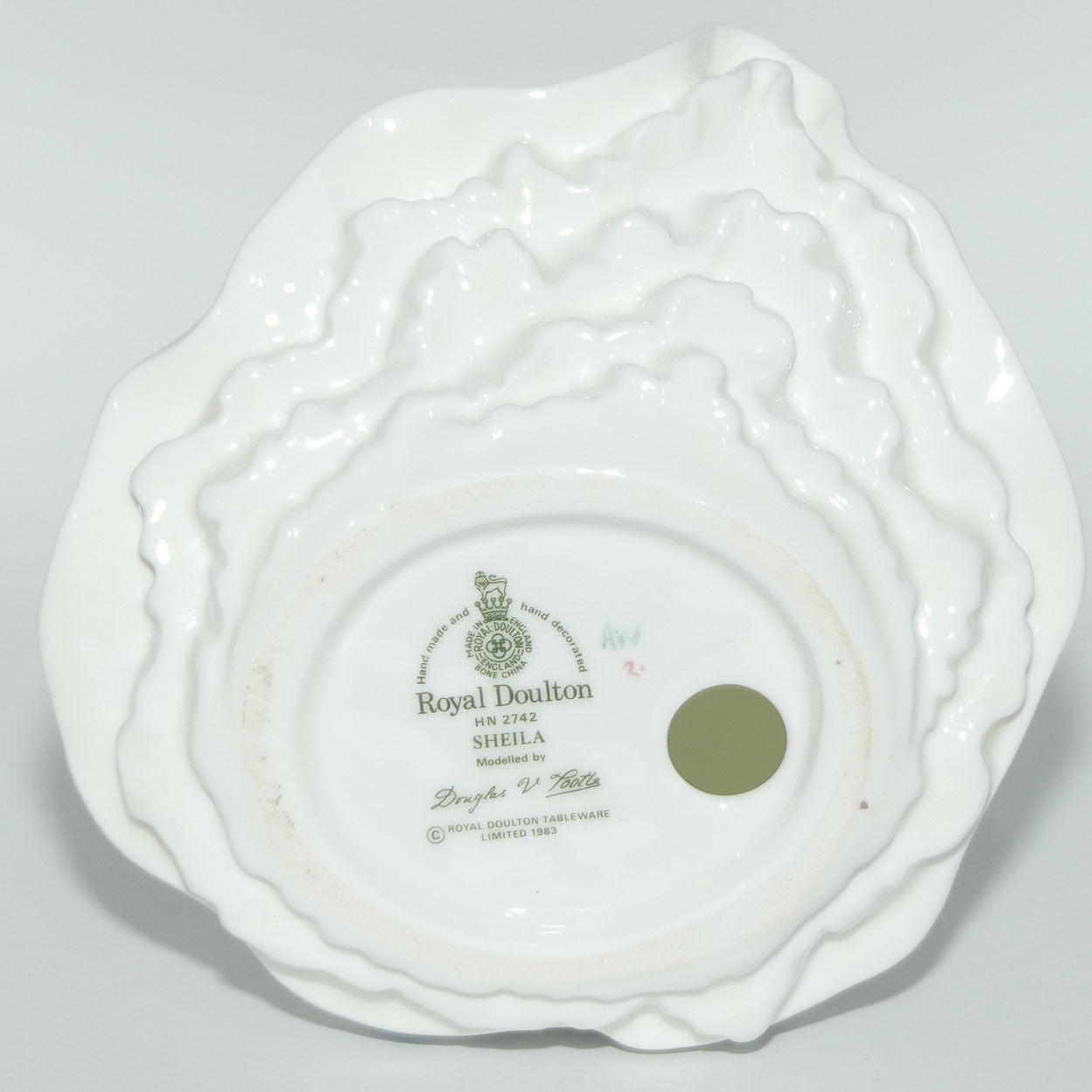 HN2742 Royal Doulton figure Shiela