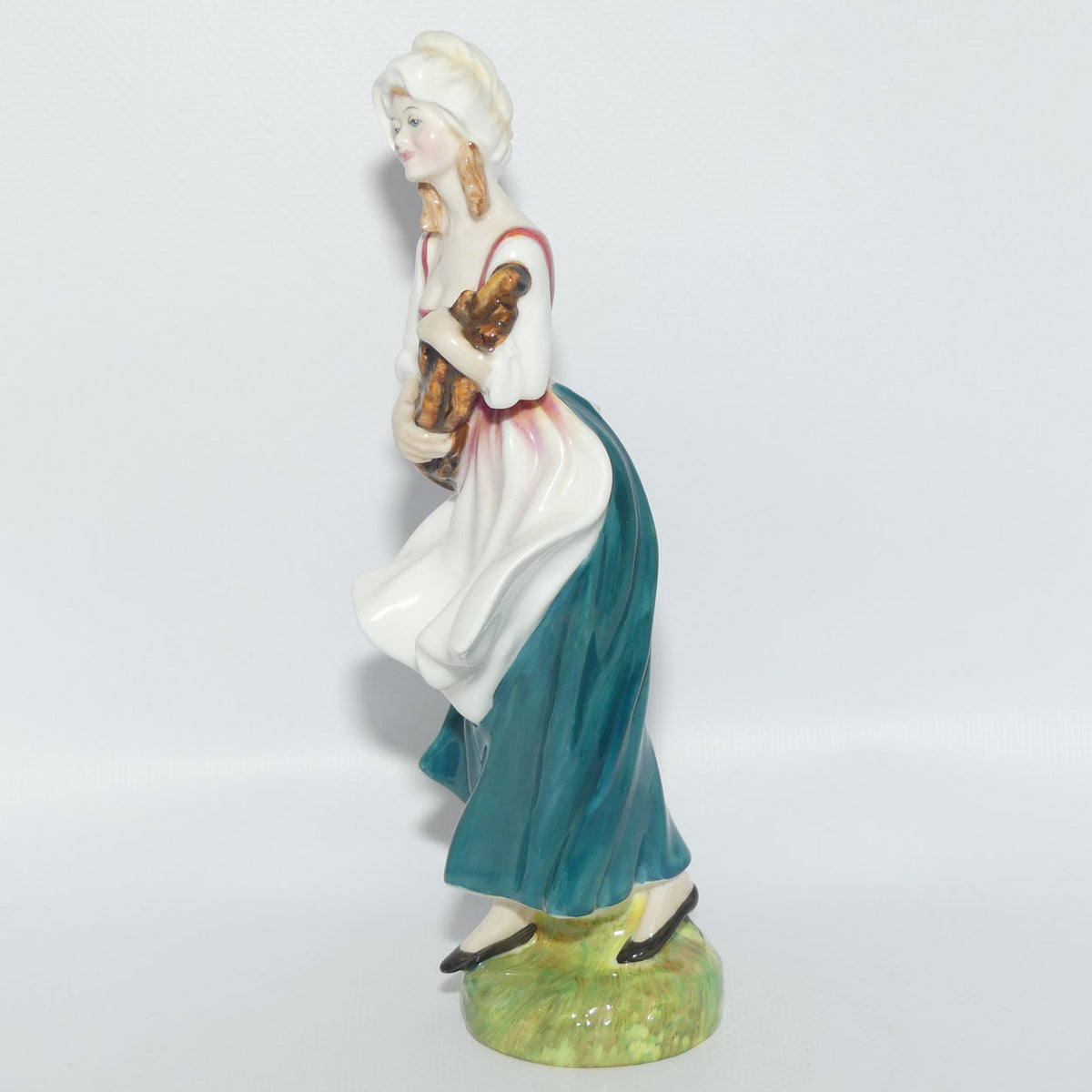 HN2749 Royal Doulton figure Lizzie