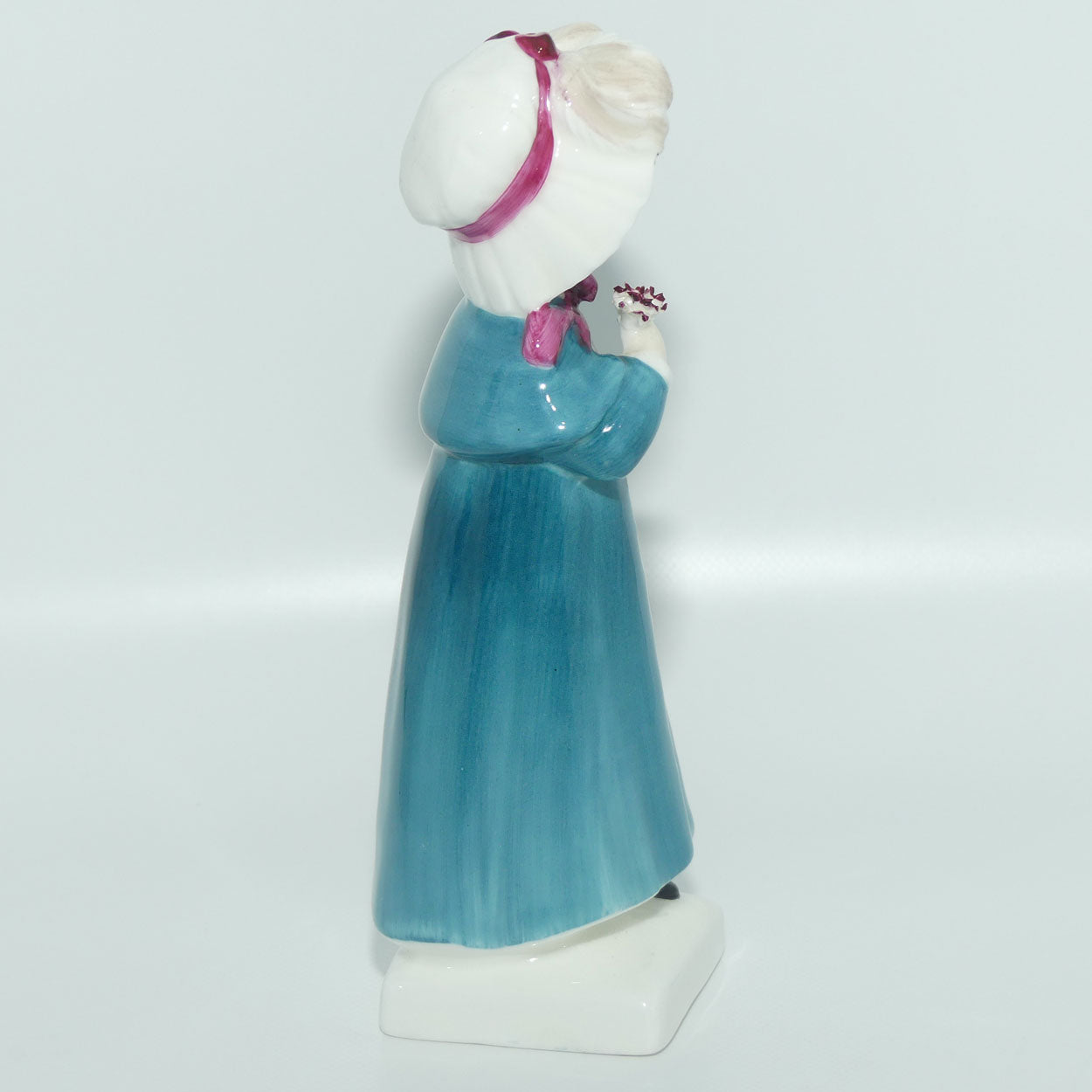 HN2800 Royal Doulton figure Carrie | Kate Greenaway Collection