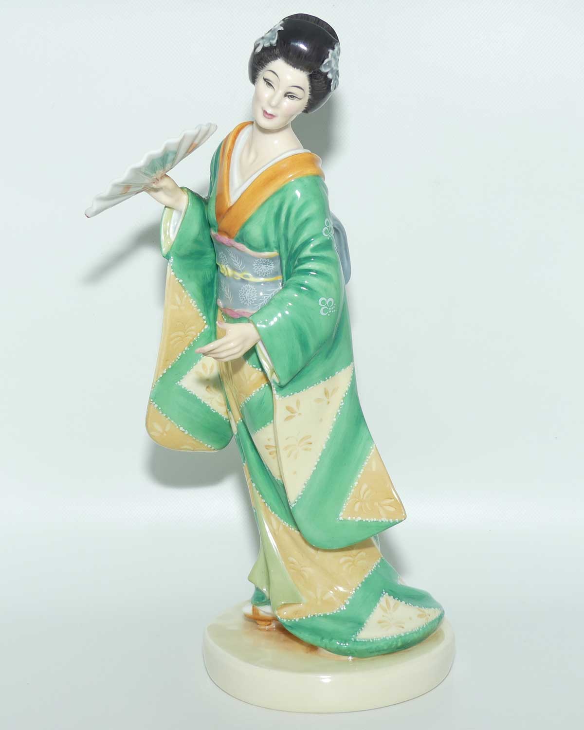 HN2899 Royal Doulton figure | Gilbert and Sullivan | Yum Yum | #1