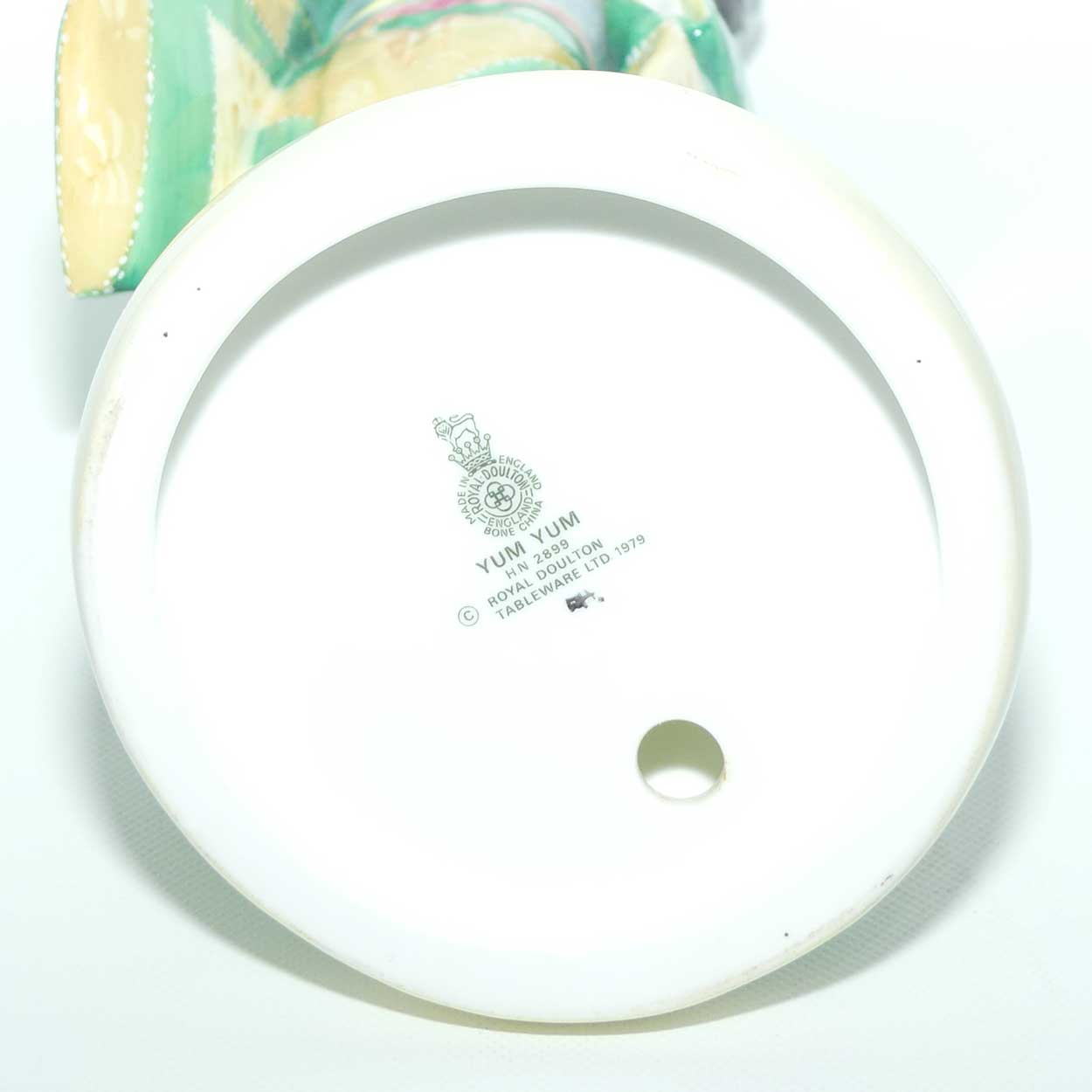 HN2899 Royal Doulton figure | Gilbert and Sullivan | Yum Yum | #1