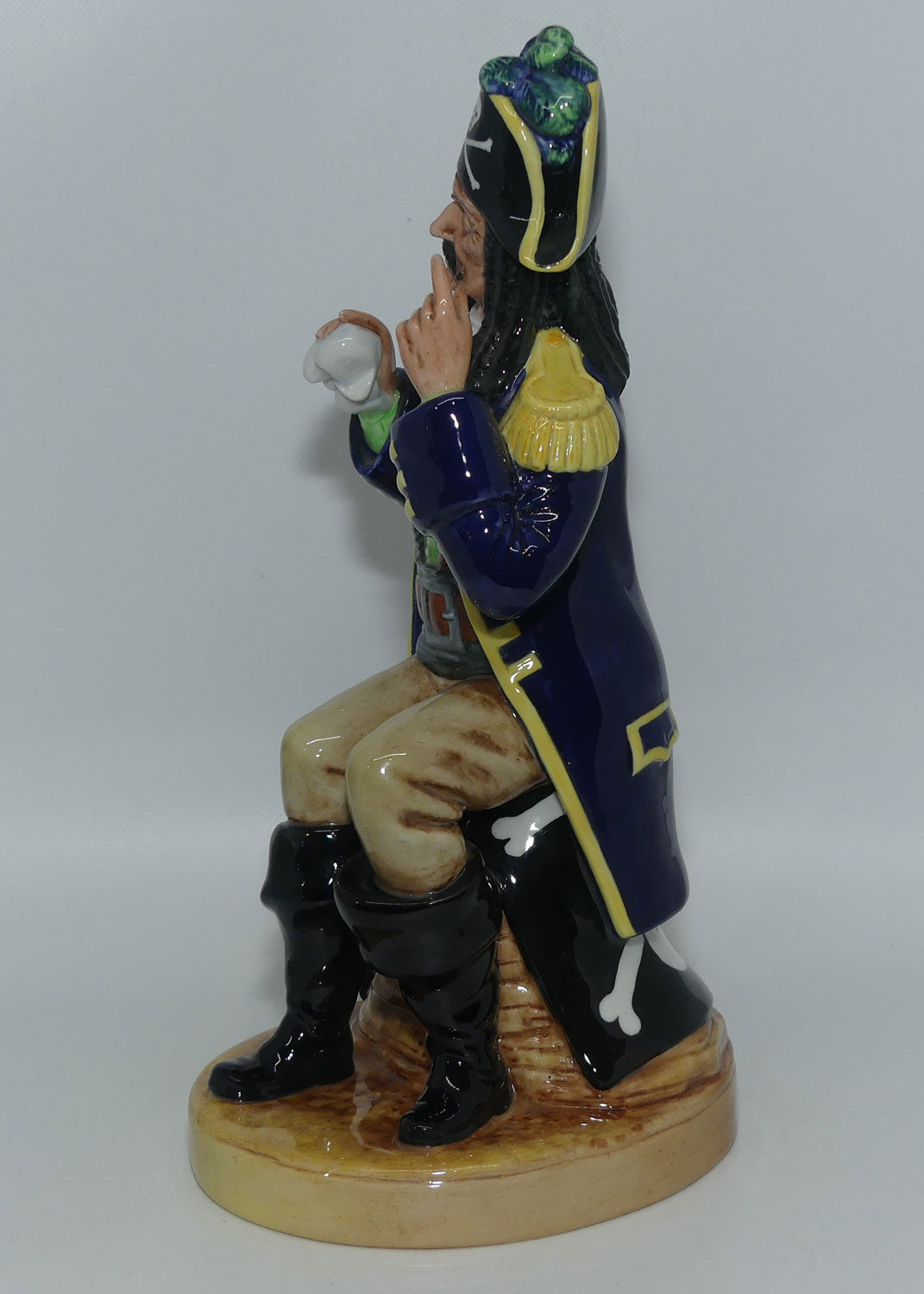 HN2901 Royal Doulton figure | Gilbert and Sullivan | The Pirate King