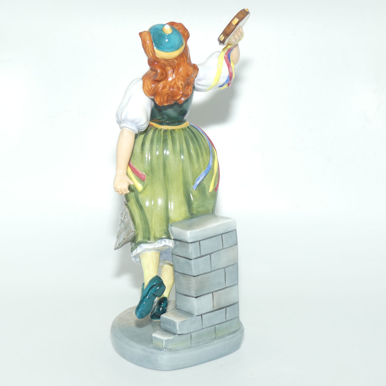 HN2902 Royal Doulton figure | Gilbert and Sullivan | Elsie Maynard