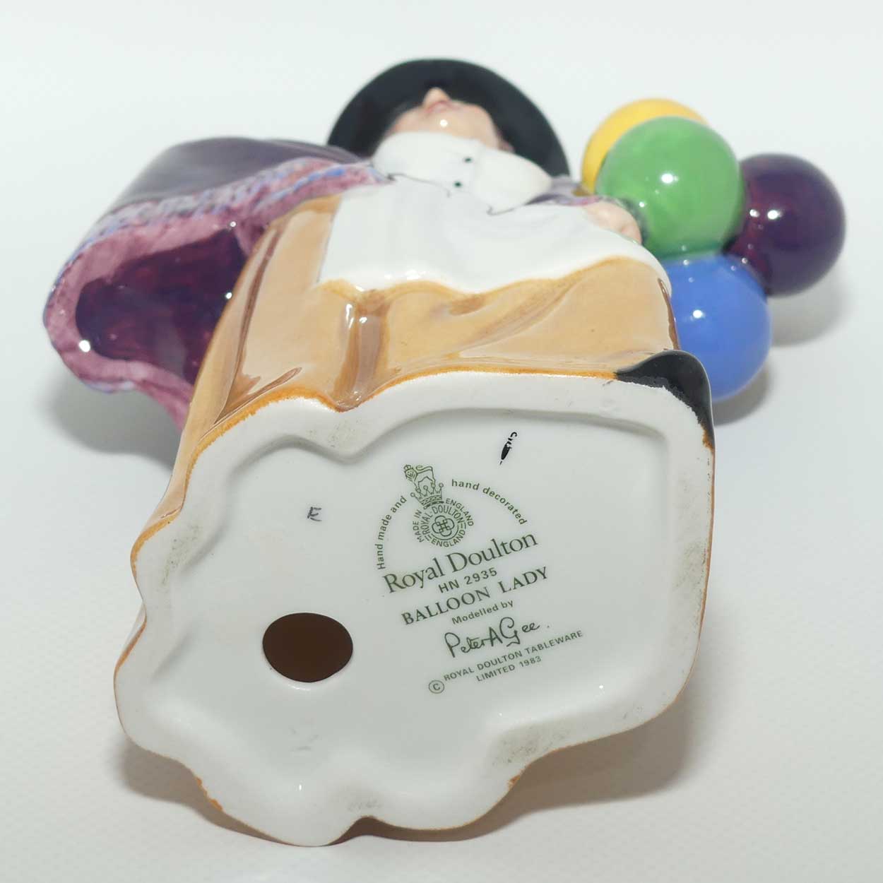 HN2935 Royal Doulton figure Balloon Lady