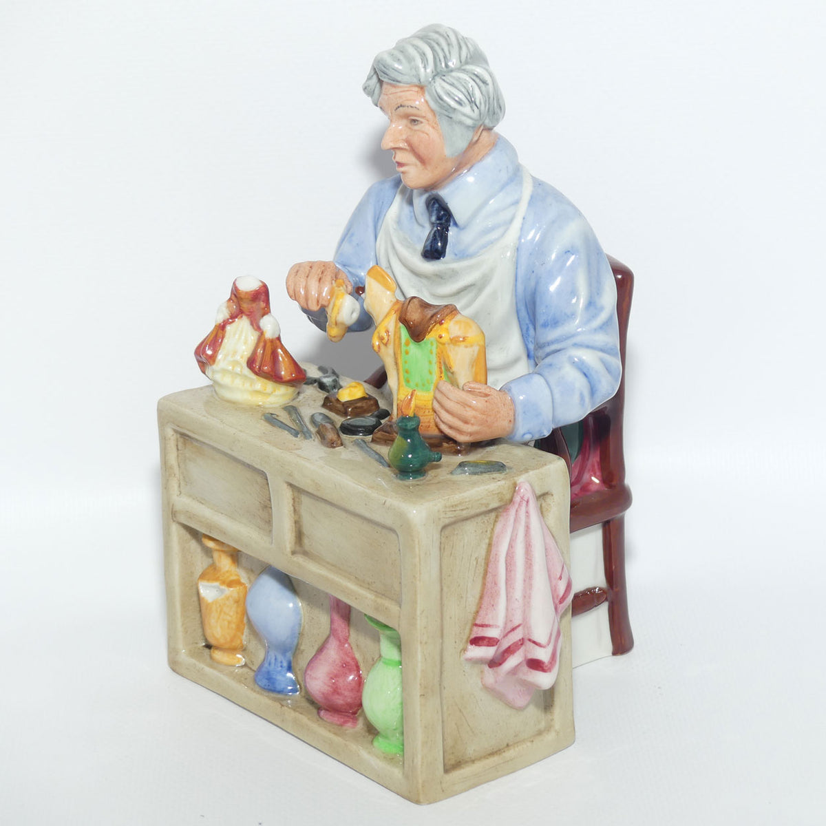 HN2943 Royal Doulton figure The China Repairer