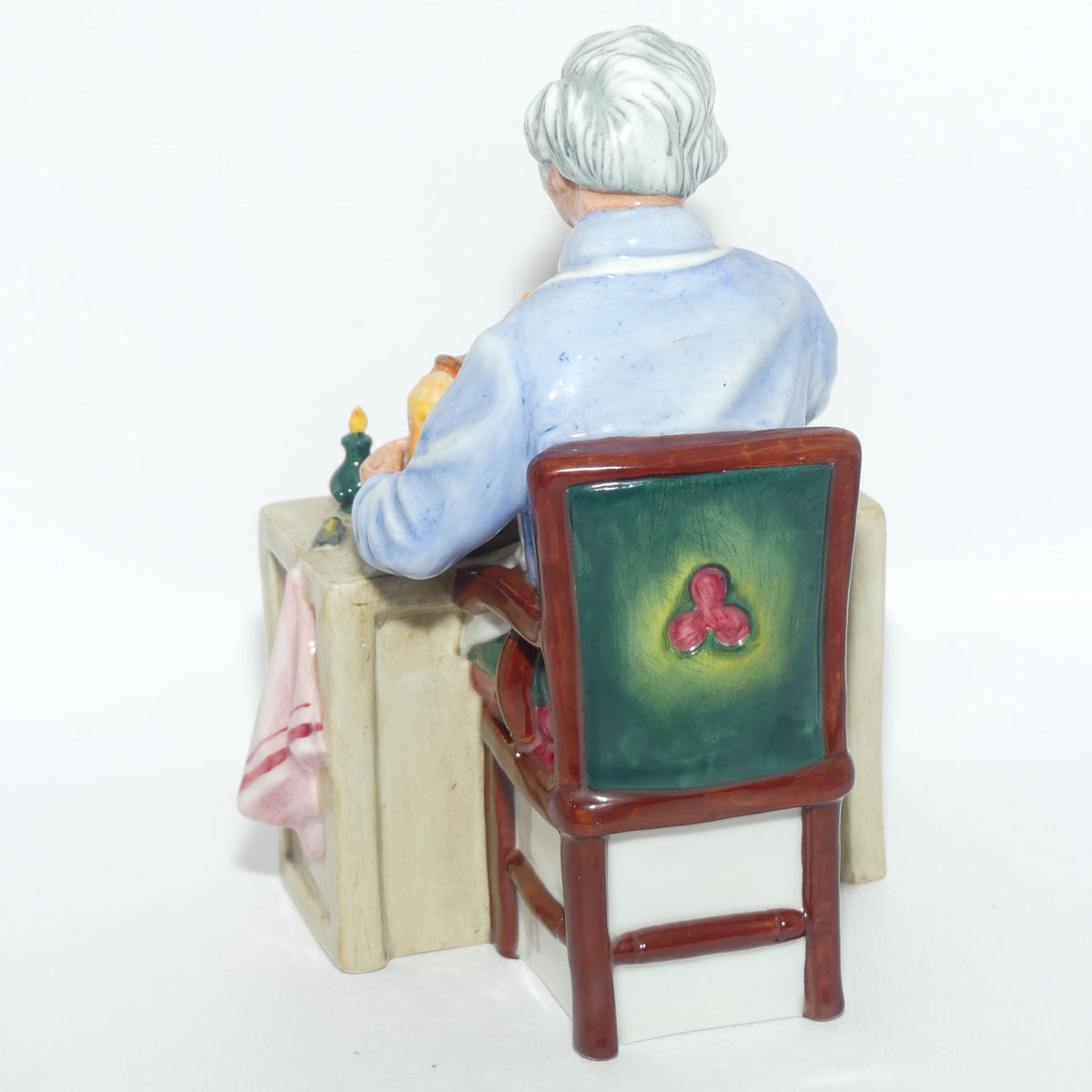 HN2943 Royal Doulton figure The China Repairer