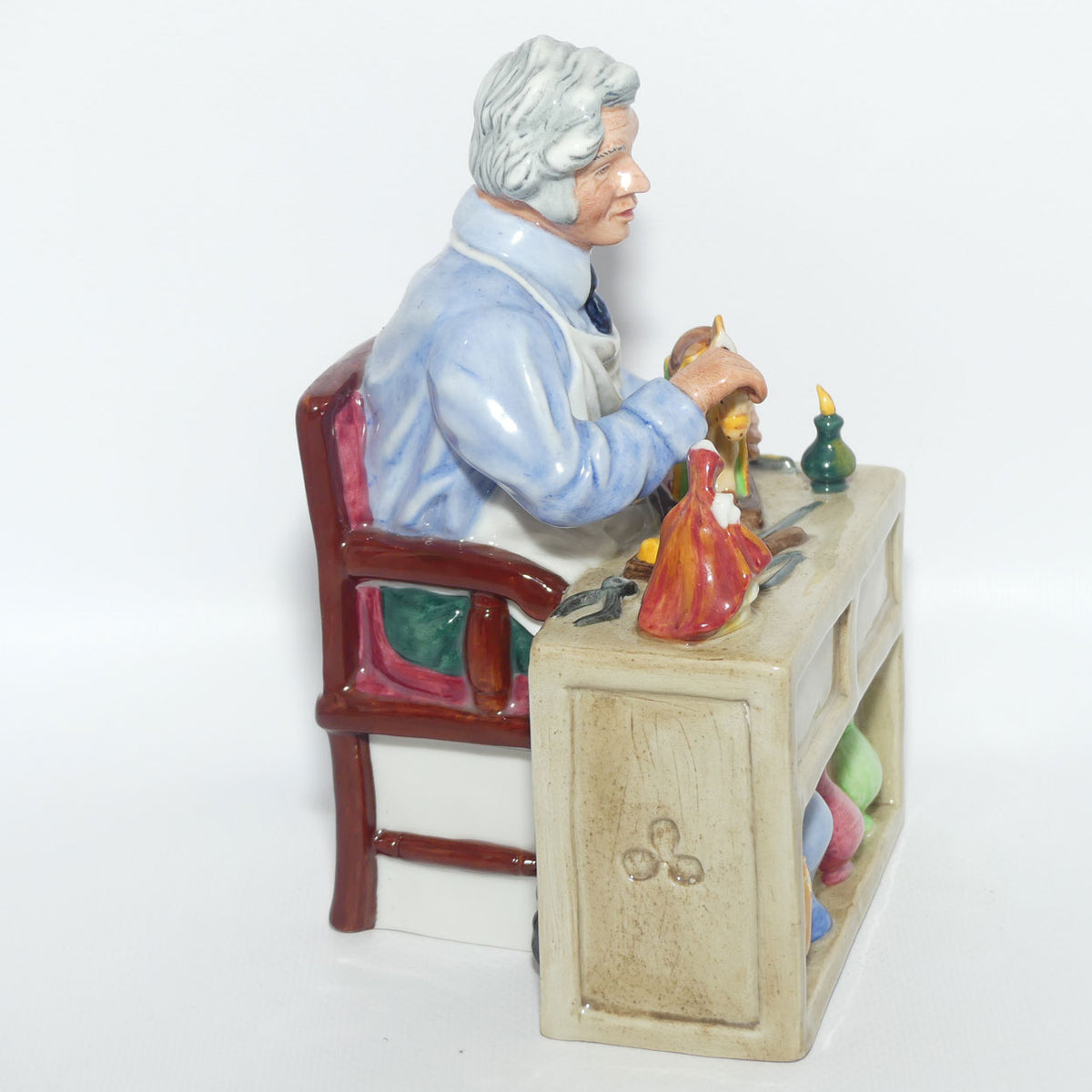 HN2943 Royal Doulton figure The China Repairer