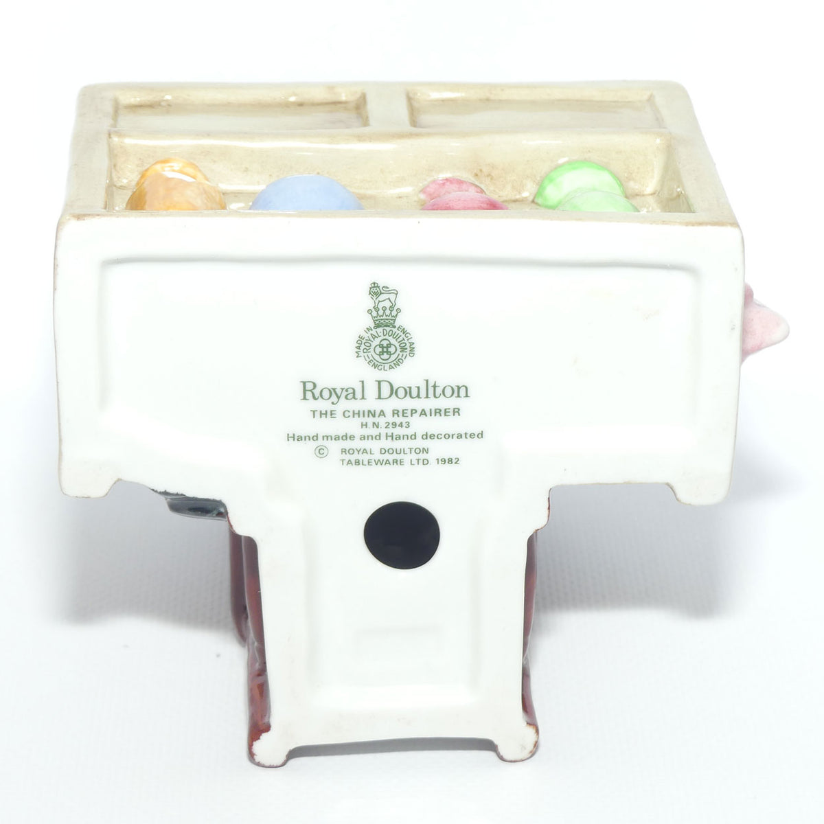HN2943 Royal Doulton figure The China Repairer