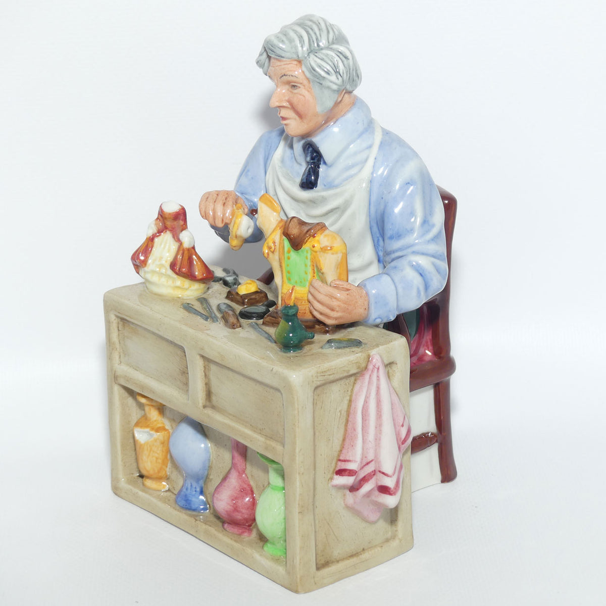 HN2943 Royal Doulton figure The China Repairer | Boxed