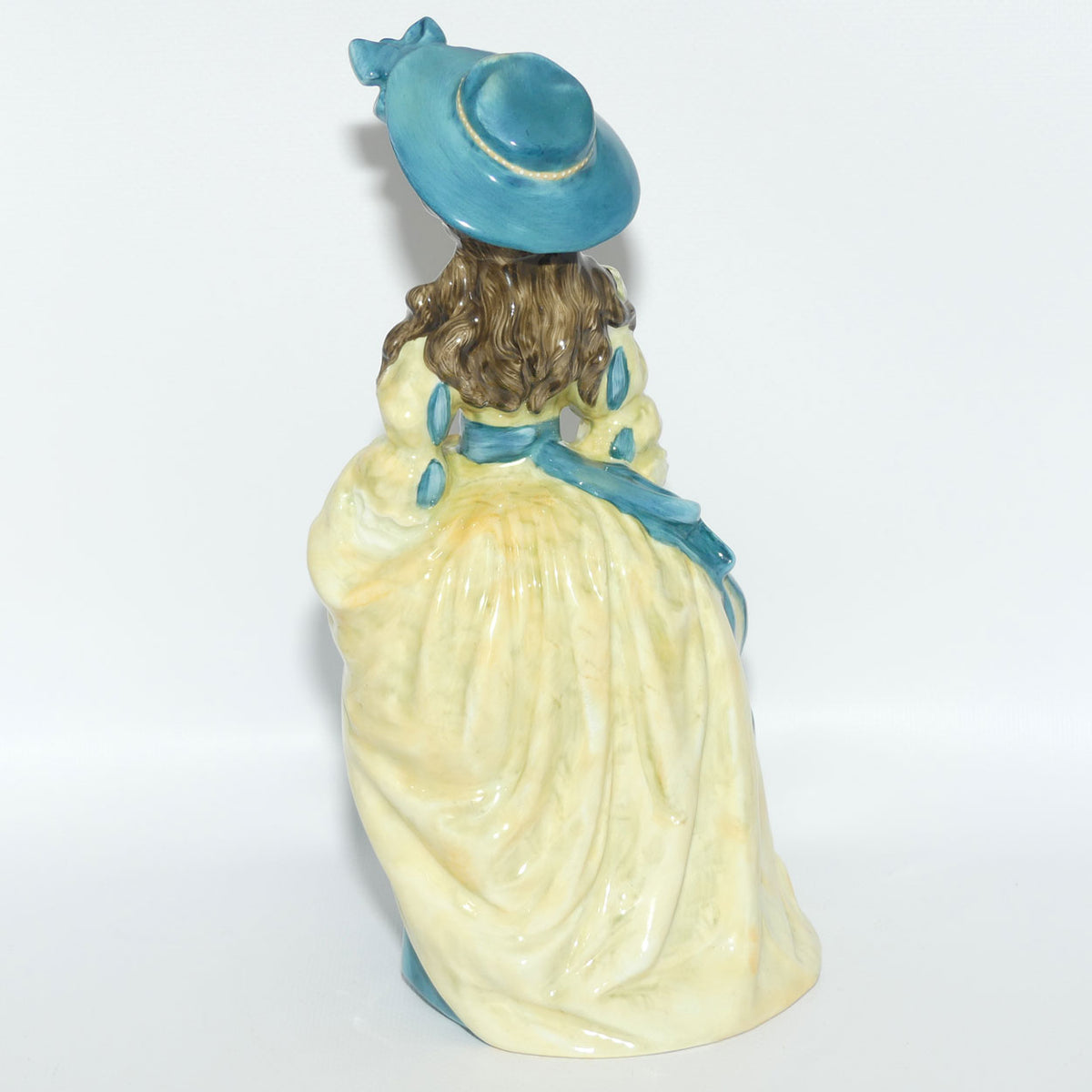 HN3008 Royal Doulton figure Sophia Charlotte, Lady Sheffield | LE 2304/5000 + Cert