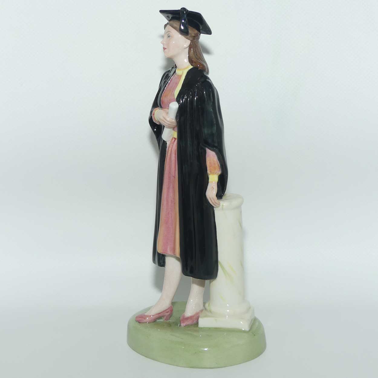 HN3016 Royal Doulton figure The Graduate | Female