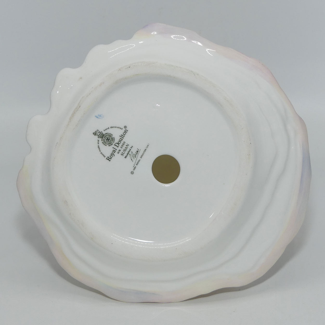 HN3050 Royal Doulton figure Susan