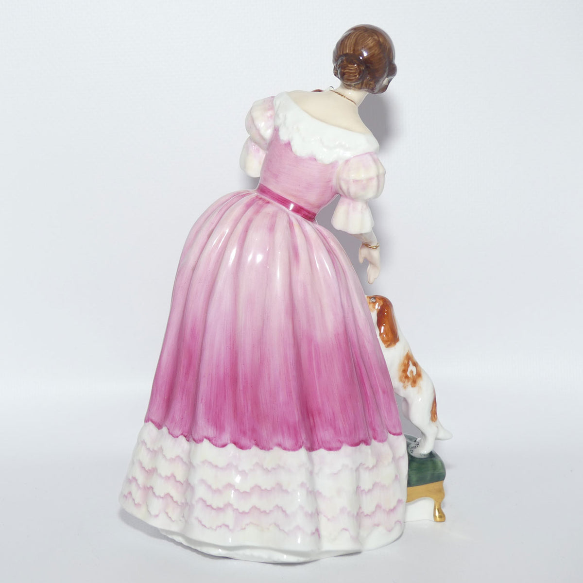 HN3125 Royal Doulton Queens of the Realm figure | Queen Victoria | LE + Box + Cert