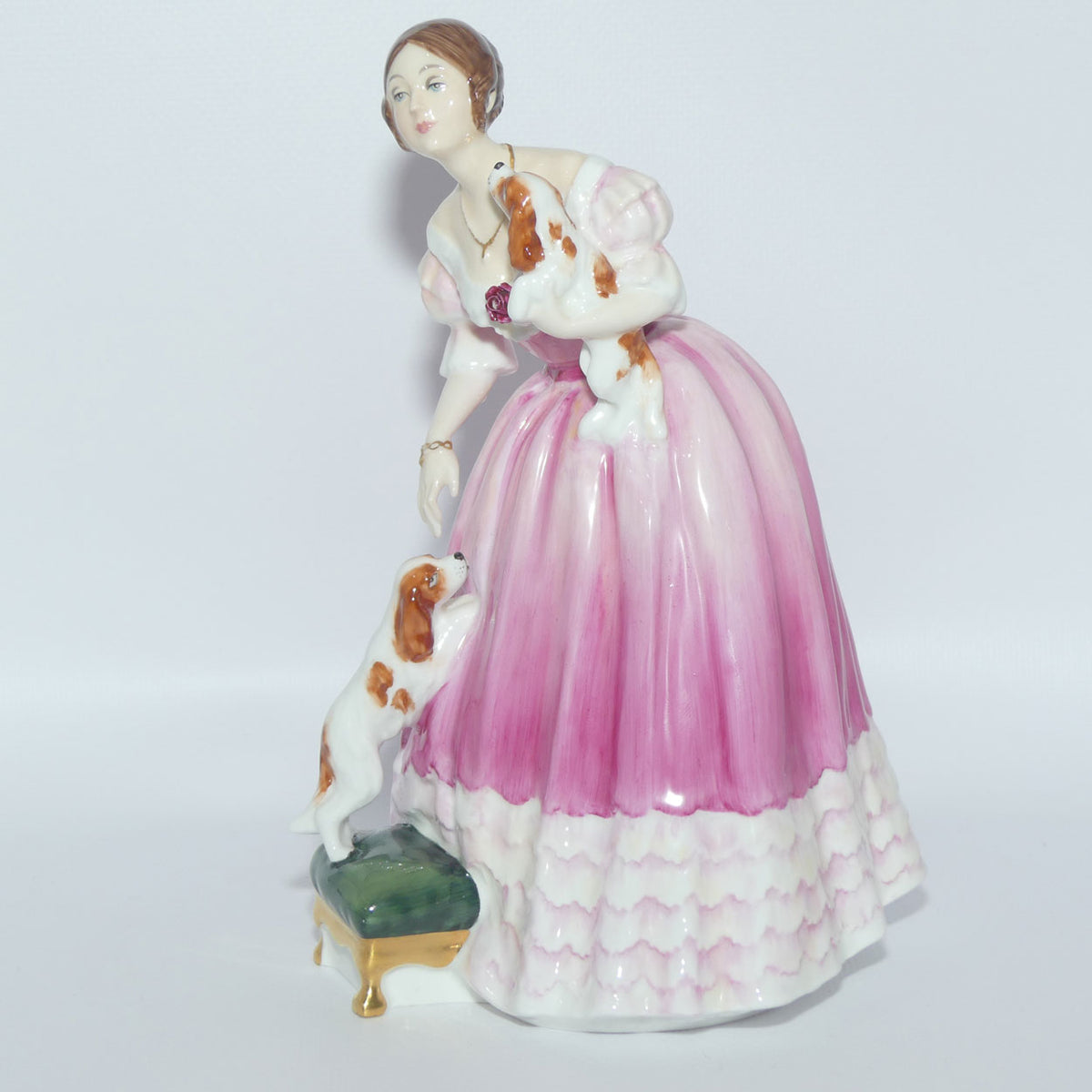 HN3125 Royal Doulton Queens of the Realm figure | Queen Victoria | LE + Box + Cert