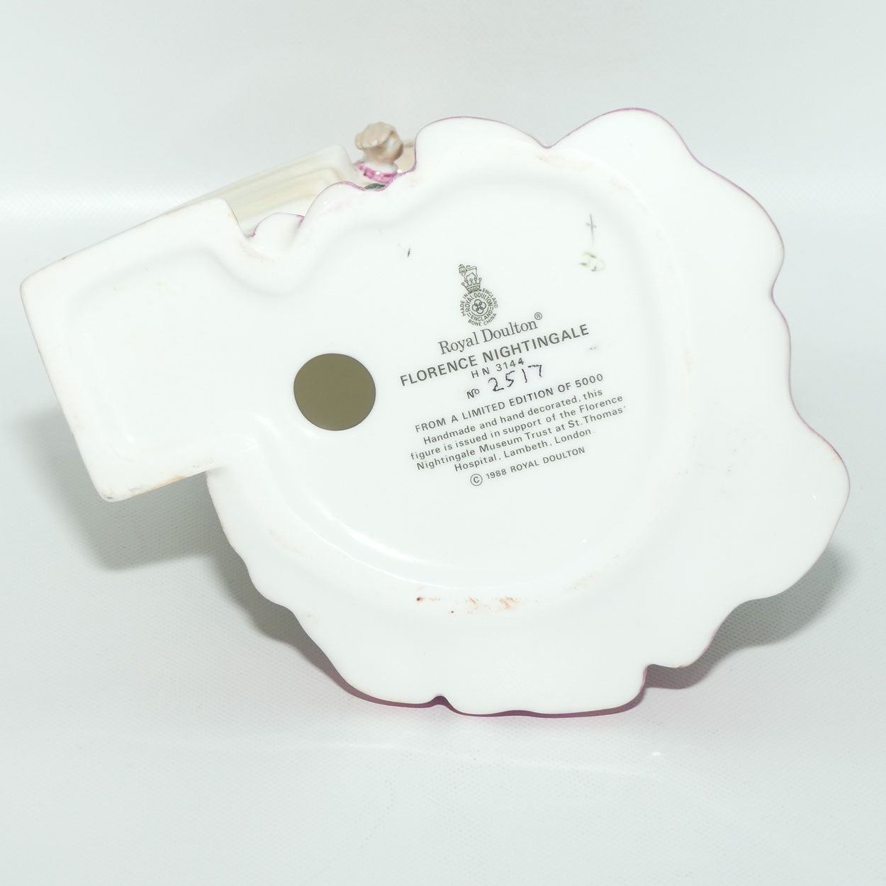 HN3144 Royal Doulton figure Florence Nightingale | LE2517/5000