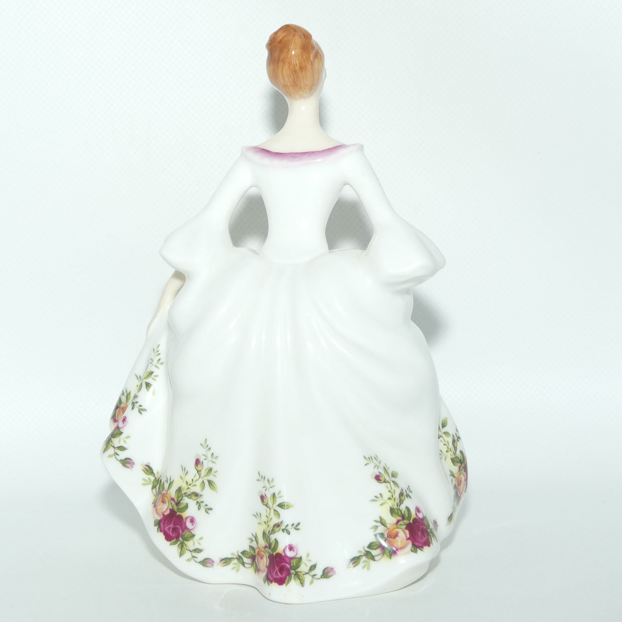HN3221 Royal Doulton figure Country Rose