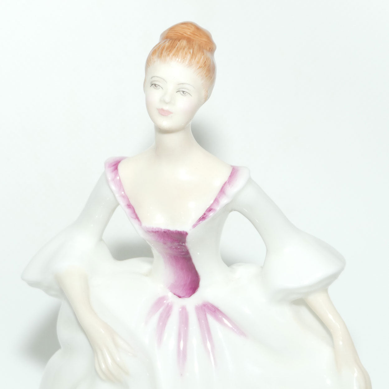 HN3221 Royal Doulton figure Country Rose