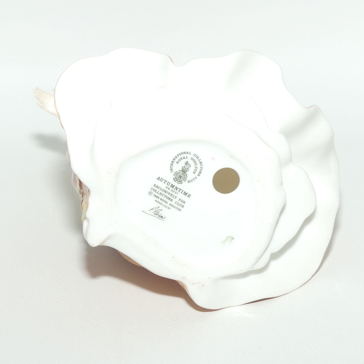 HN3231 Royal Doulton figure Autumntime | #2