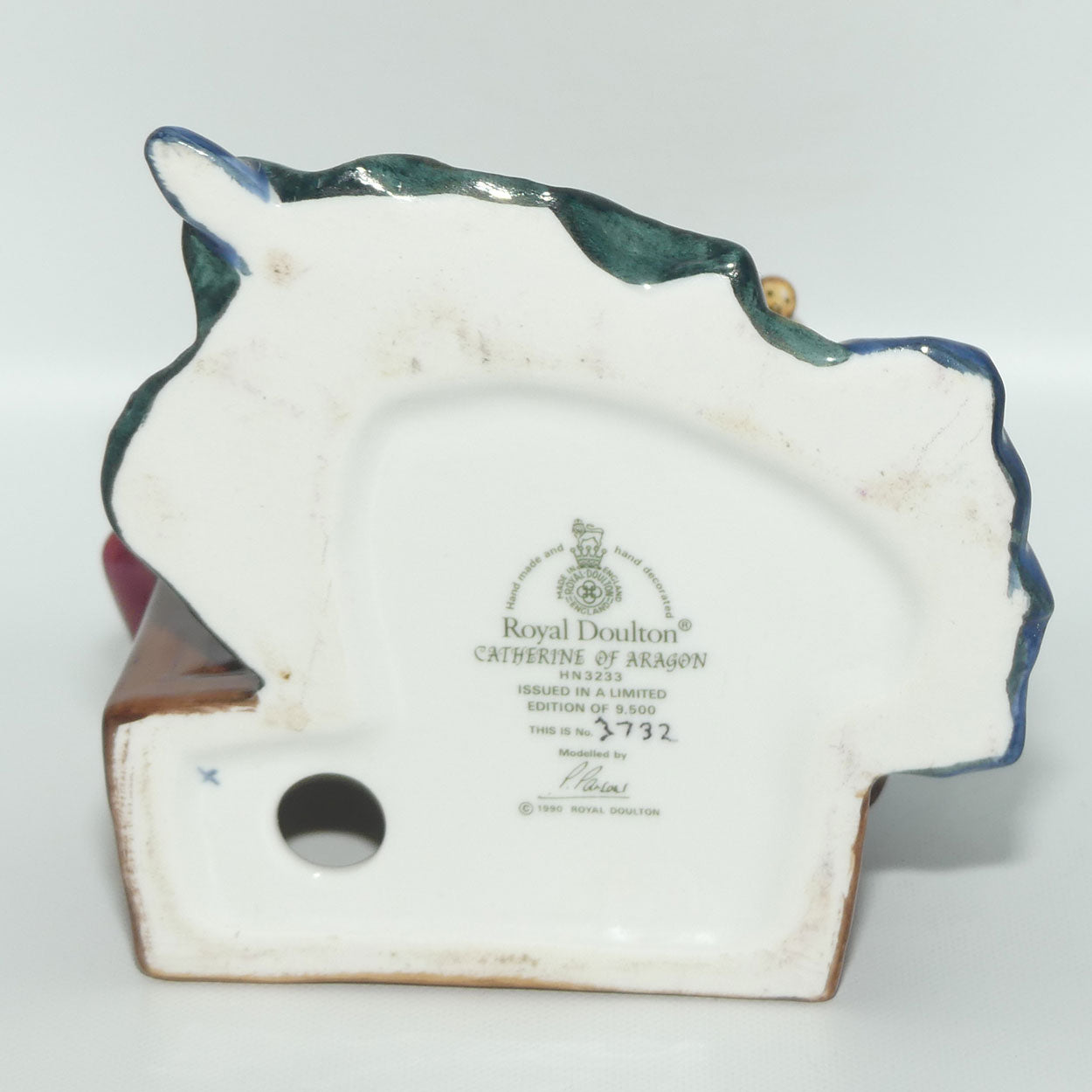 HN3233 Royal Doulton figure Catherine of Aragon | LE 3732/9500