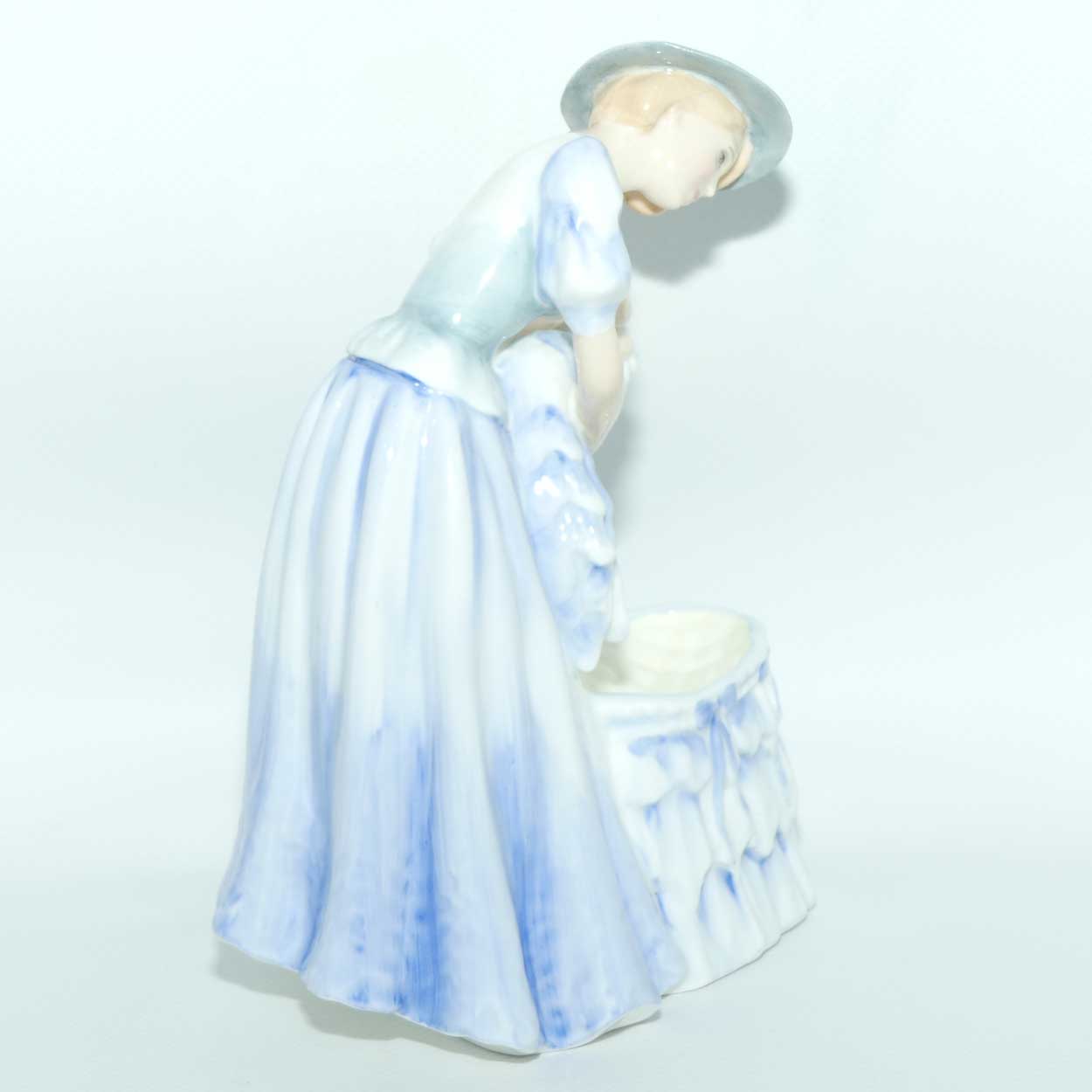 HN3235 Royal Doulton figure Mother and Baby | Blue
