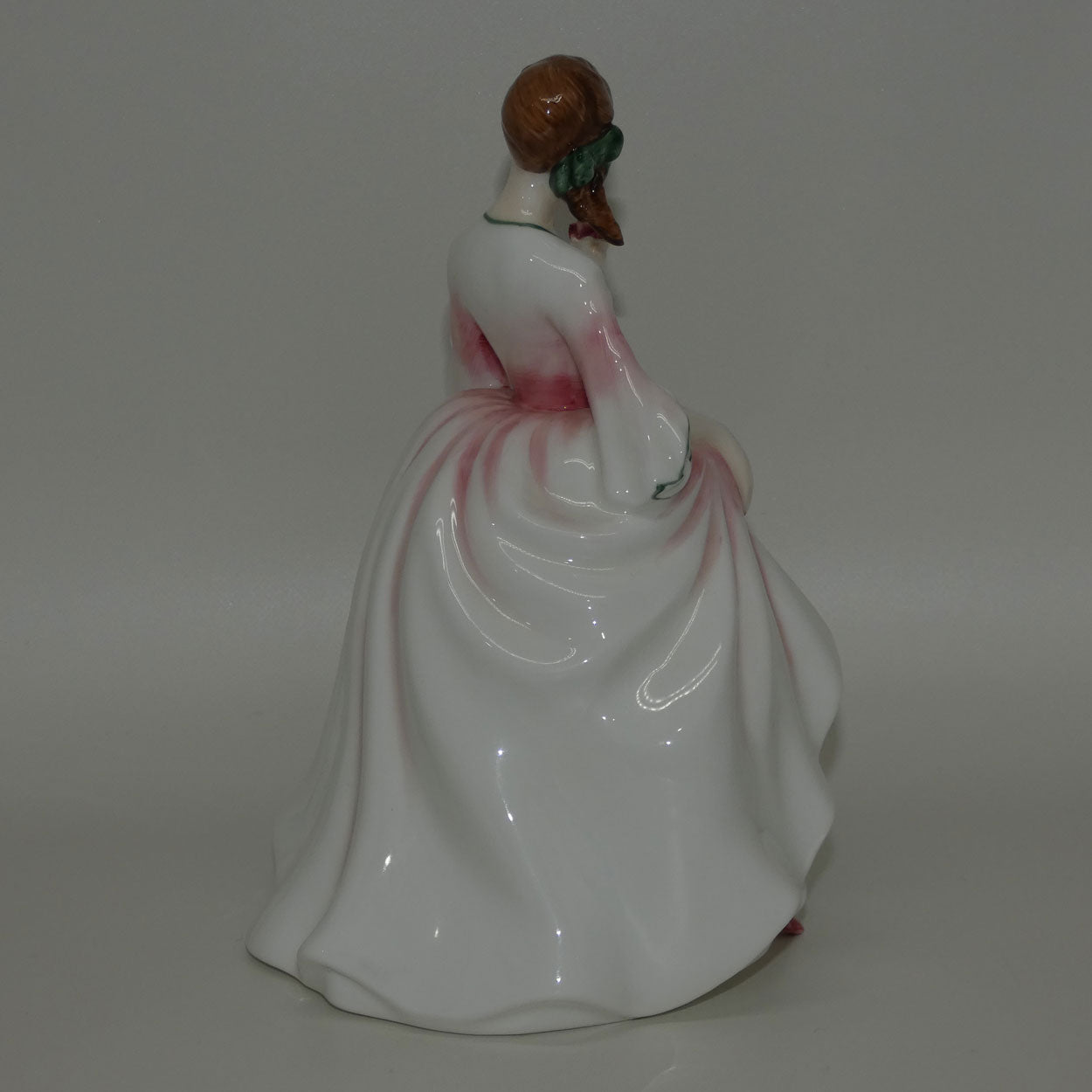 hn3303-royal-doulton-figure-tender-moment