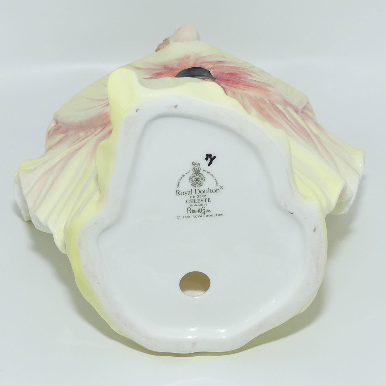 HN3322 Royal Doulton figurine Celeste | Great Universal Stores colourway