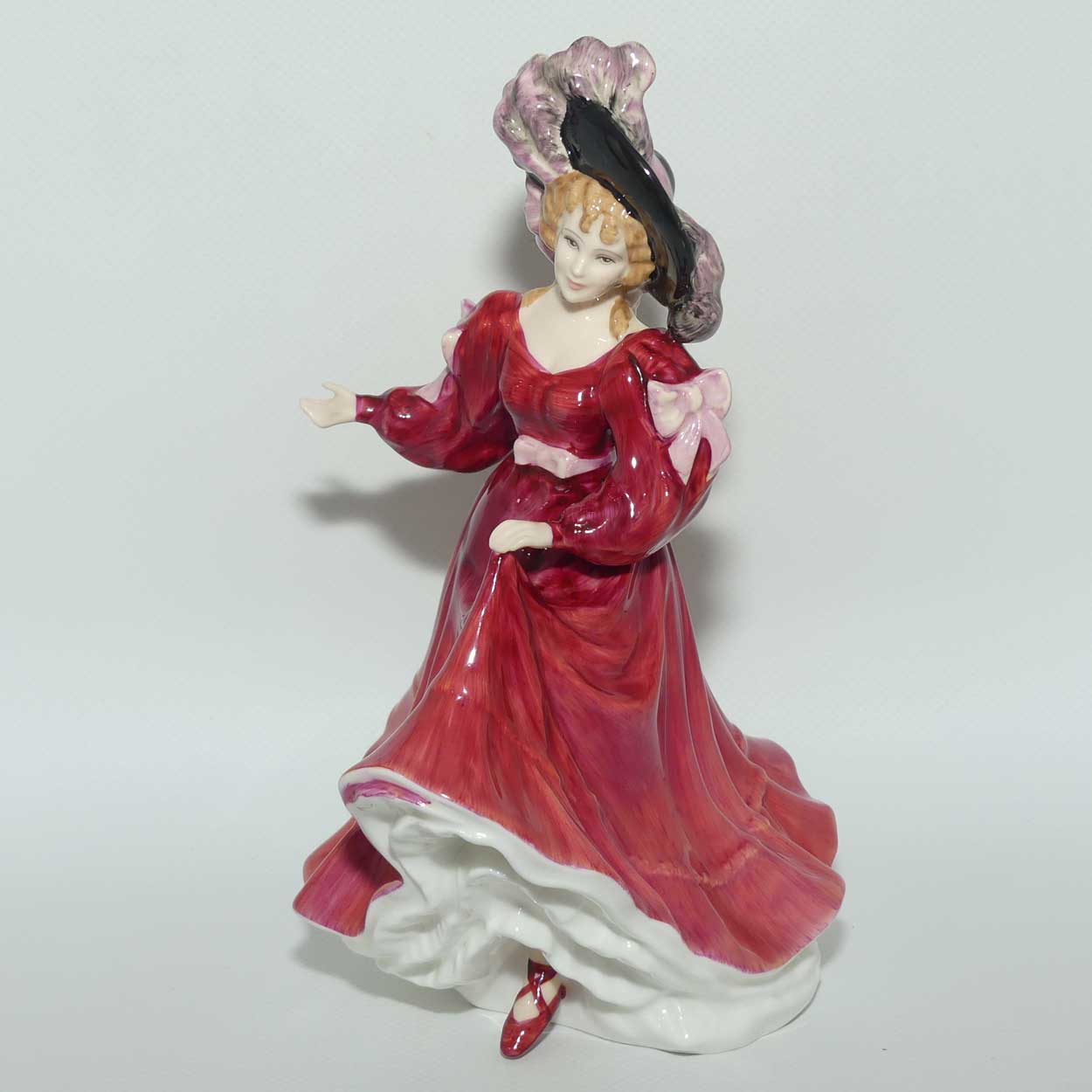 ロイヤルドルトン　パトリシア　フィギュリン ロイヤルドルトン フィギュリン パトリシア Royal Doulton FIGURE OF