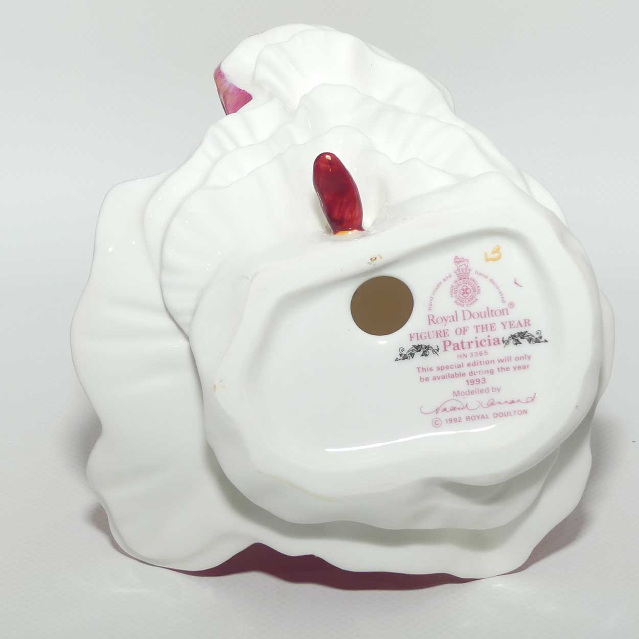 置物    Patricia  1993 HN3365 Royal Doulton figurine Patricia | 1993 Figure of the Year