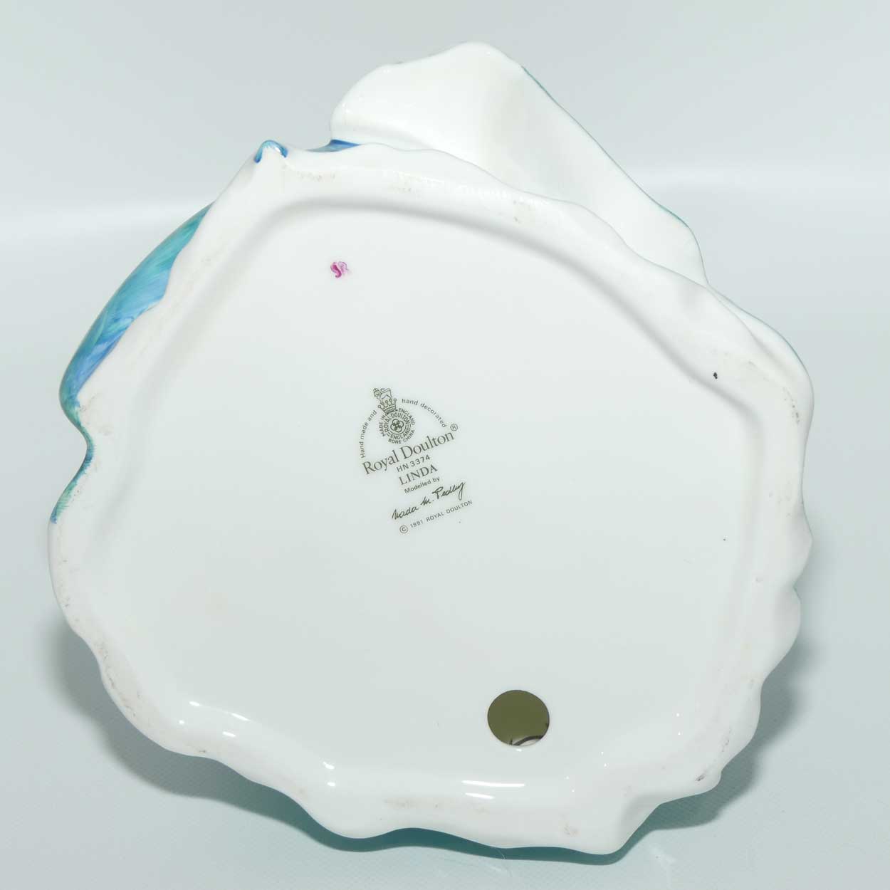 HN3374 Royal Doulton figure Linda