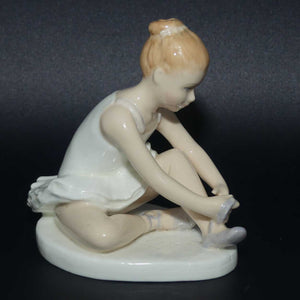 HN3434 Royal Doulton figure Ballet Shoes | First Year of Issue