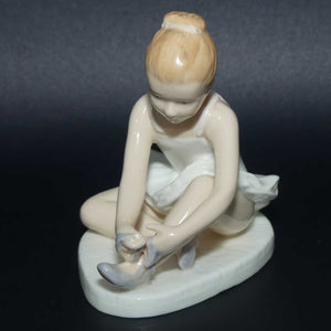 HN3434 Royal Doulton figure Ballet Shoes | First Year of Issue