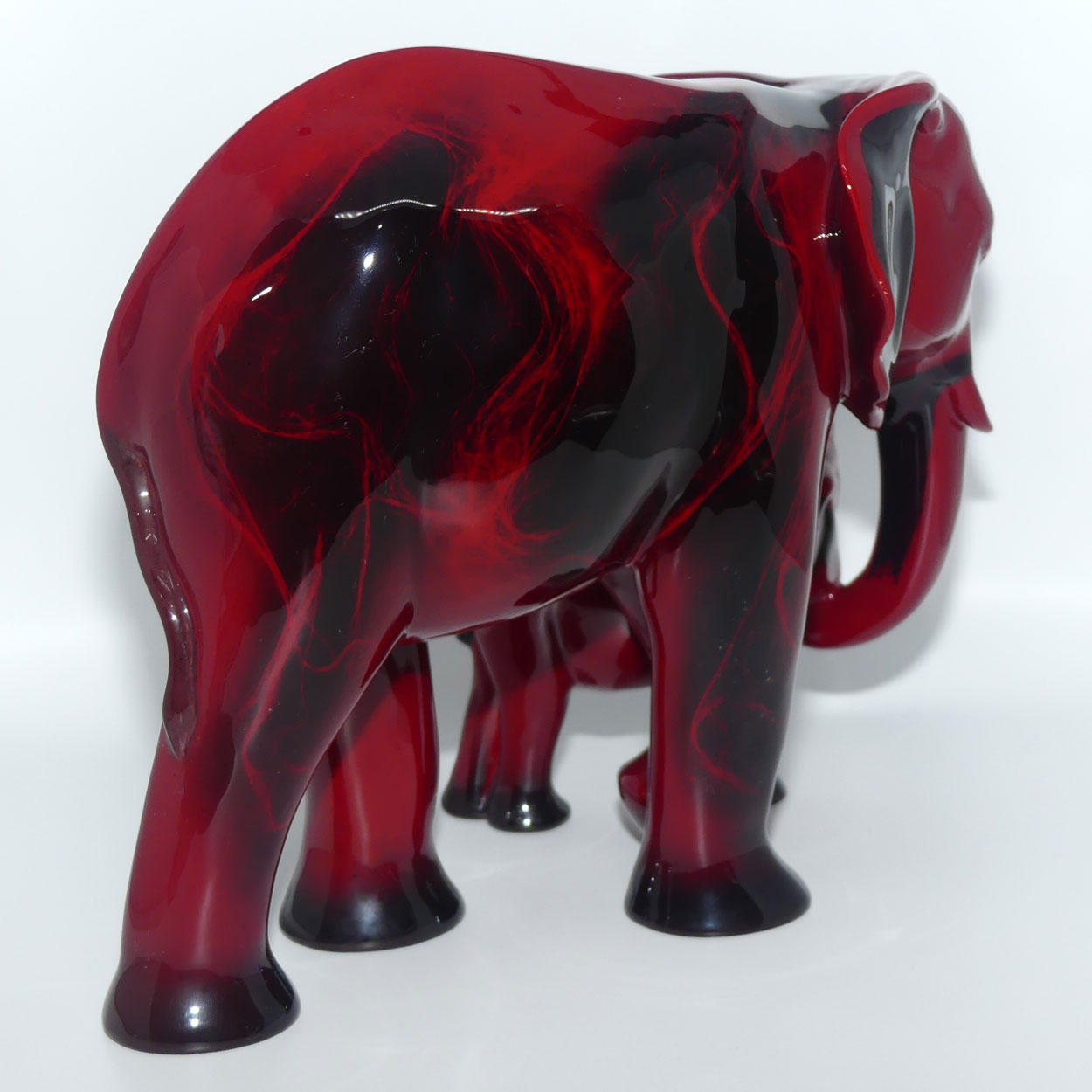 HN3464 Royal Doulton Flambe 'Motherhood' Elephants