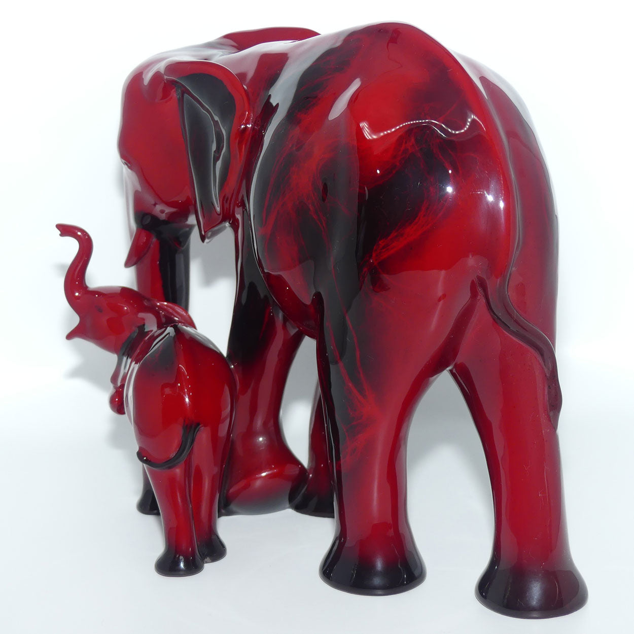 HN3464 Royal Doulton Flambe 'Motherhood' Elephants
