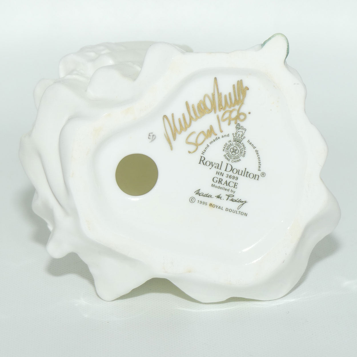 HN3699 Royal Doulton figure Grace | boxed