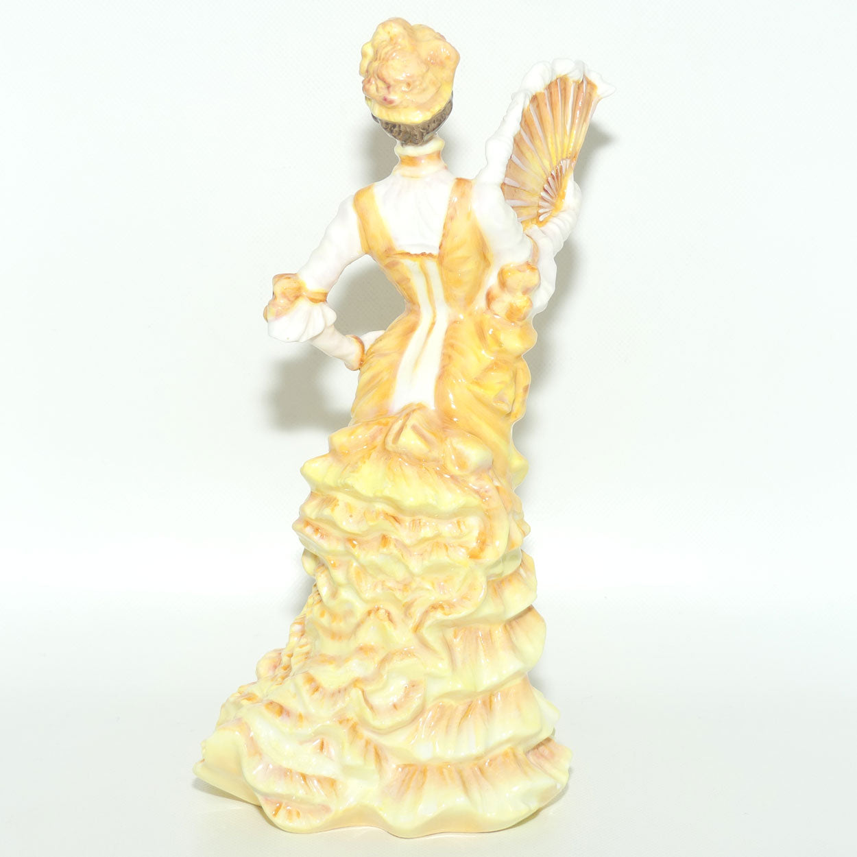 HN3702 Royal Doulton figure Le Bal | #2102 + Certificate