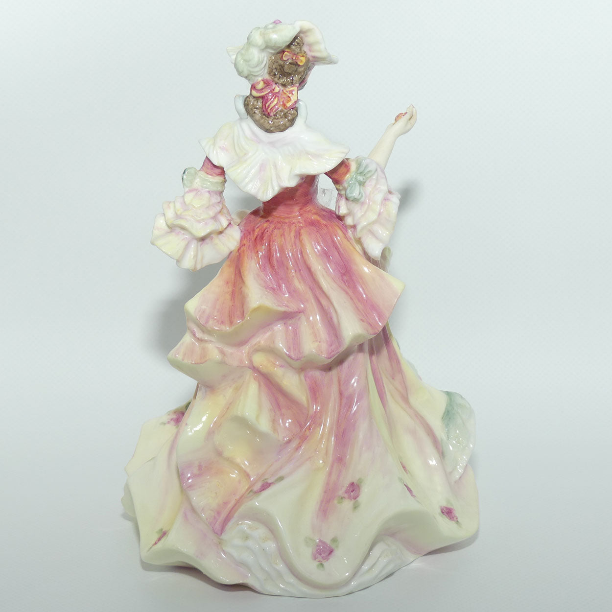 HN3709 Royal Doulton figurine Rose | Flowers of Love 