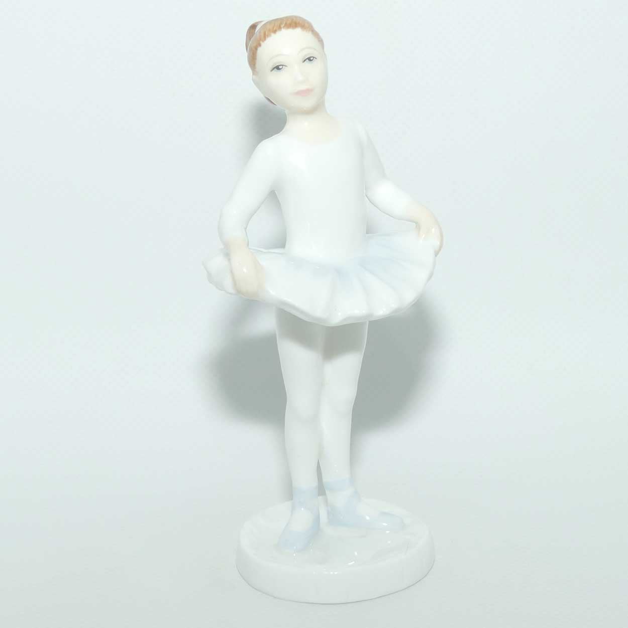 HN3731 Royal Doulton figure Ballet Class | Blue | unrecorded