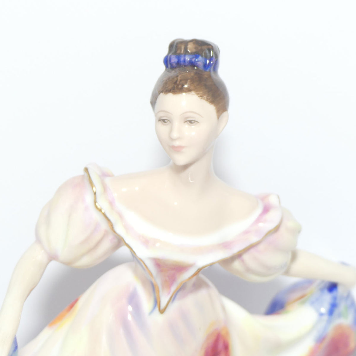 HN3740 Royal Doulton figure Lynne | Special Colourway for 1995