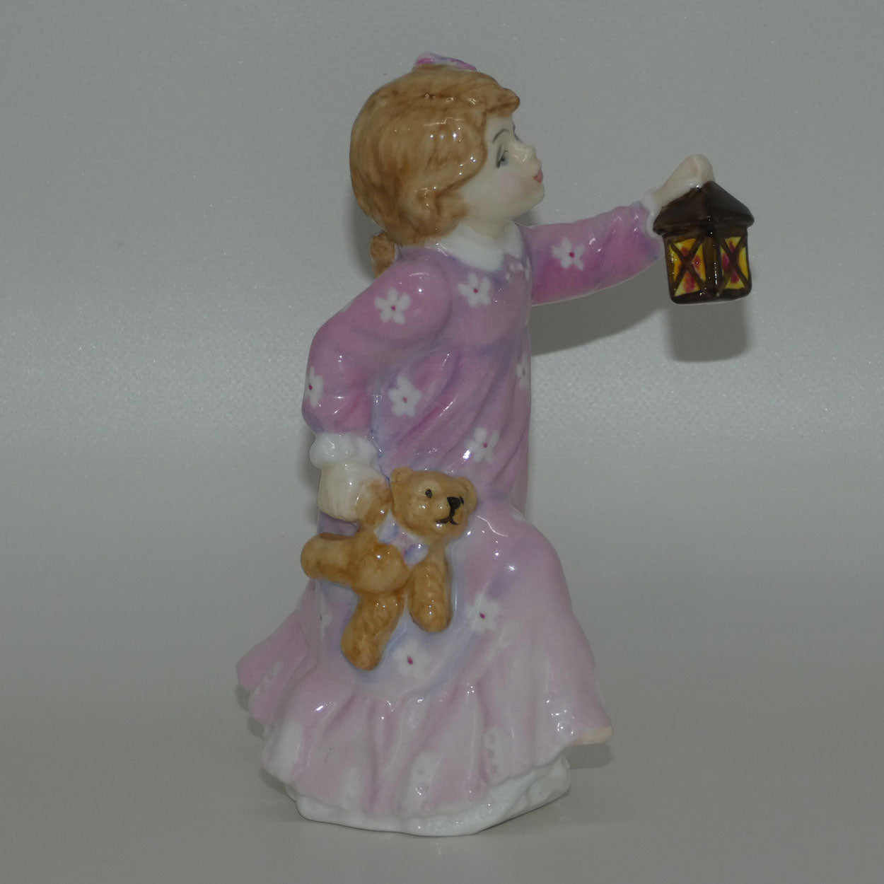 HN3762 Royal Doulton figure Time for Bed