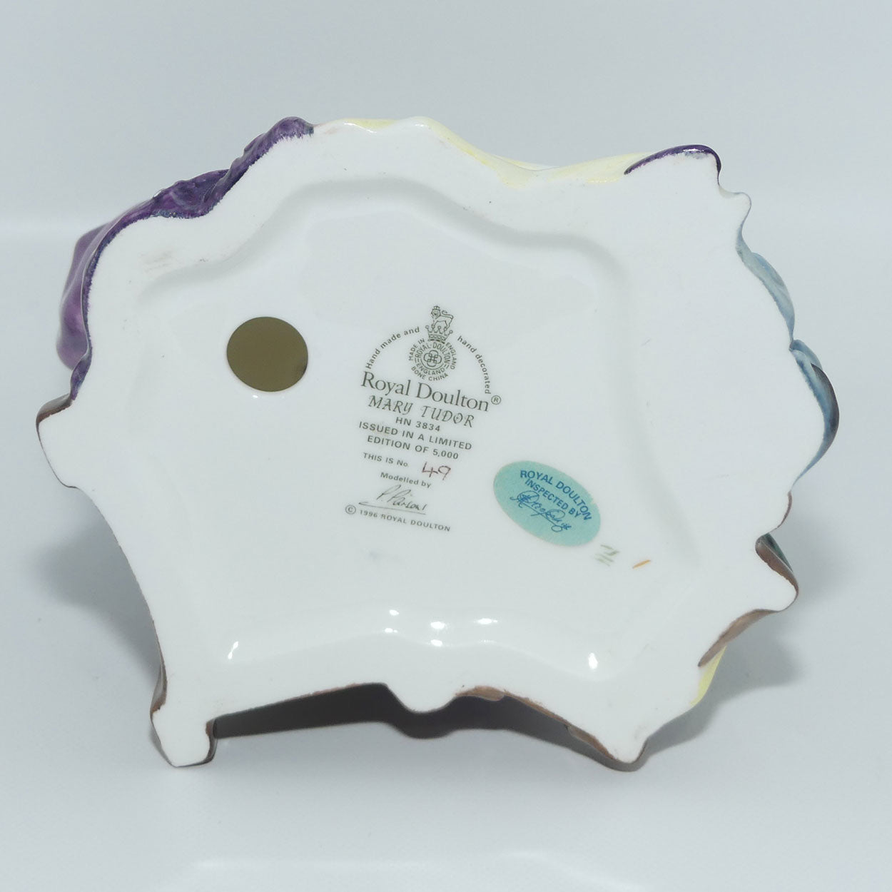 HN3834 Royal Doulton figure Mary Tudor | Tudor Roses