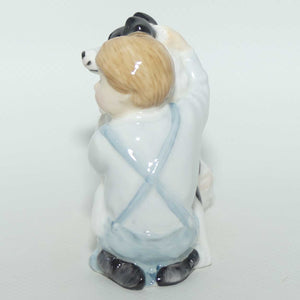 HN3935 Royal Doulton figure Best Friends