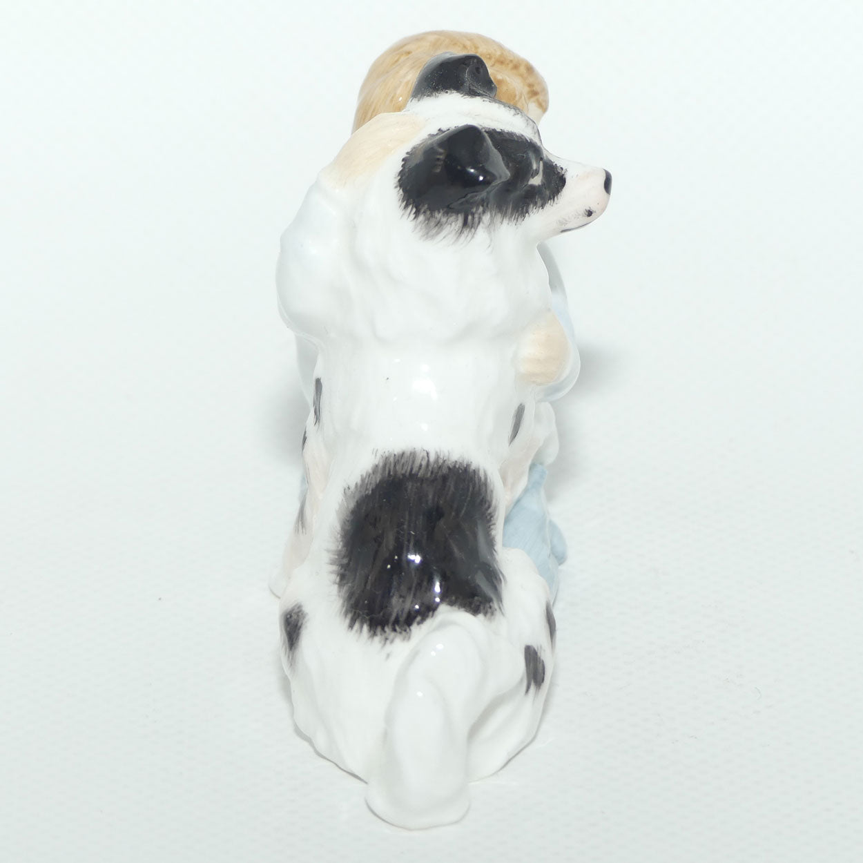 HN3935 Royal Doulton figure Best Friends