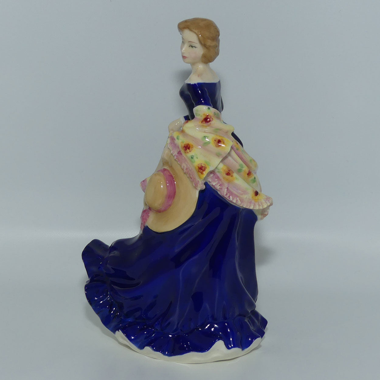 HN3954 Royal Doulton figure Moonlight Stroll