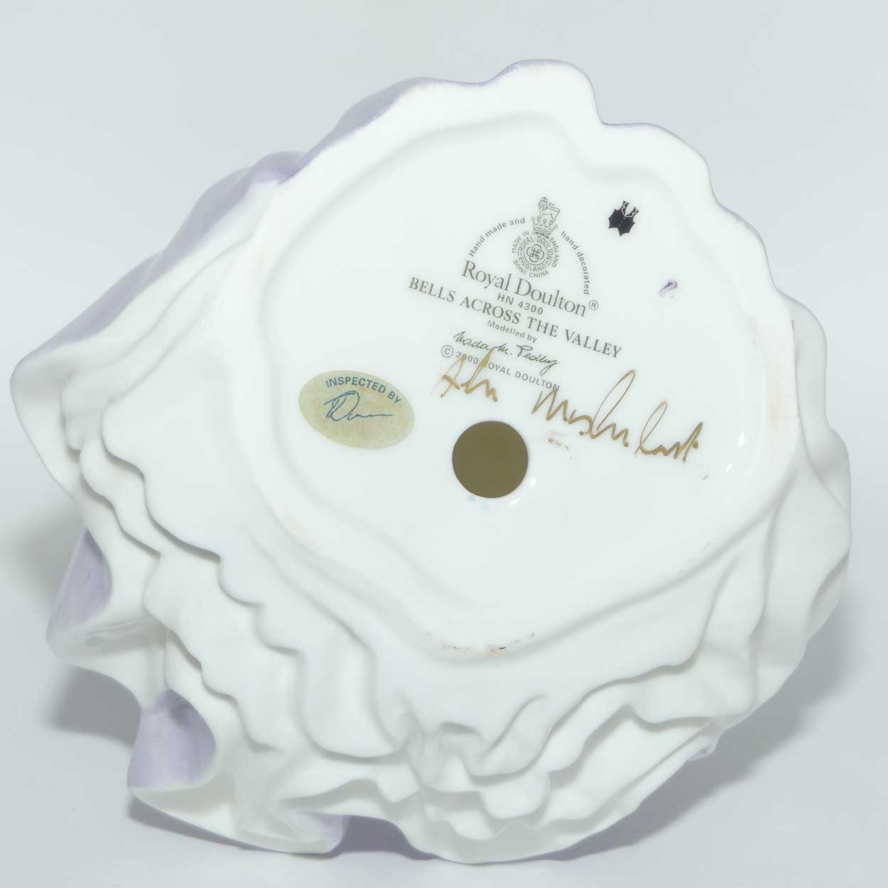 HN4300 Royal Doulton figure Bells Across the Valley | signed | boxed