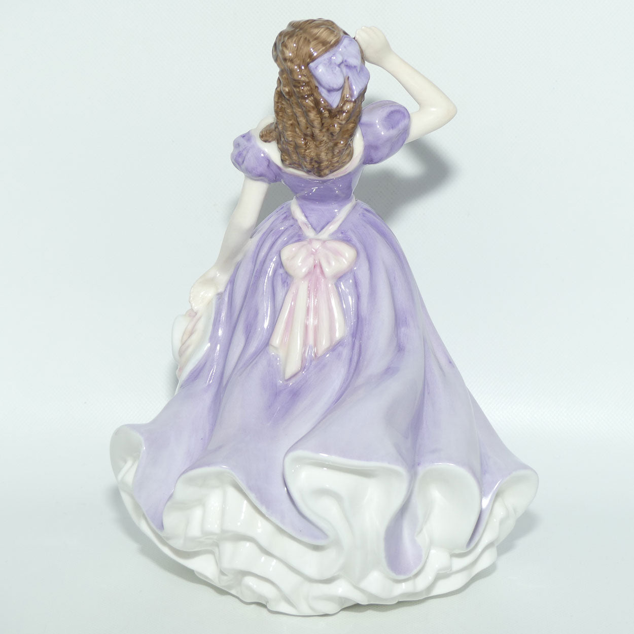 HN4300 Royal Doulton figure Bells Across the Valley | signed + box