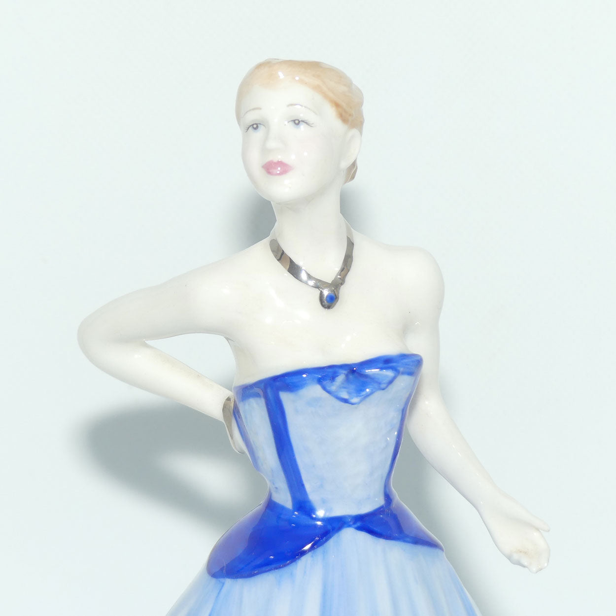 HN4362 Royal Doulton figure Moonlight Gaze | 2002 Lady of the Year | Cert + boxed